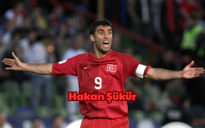 Hakan Şükür có khả năng dứt điểm 2 chân như 1