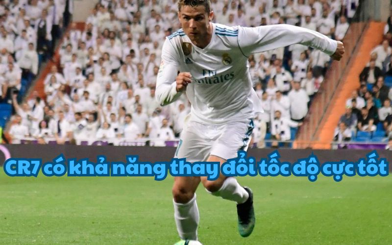 Khả năng thay đổi tốc độ cực tốt của CR7 giúp anh thực hiện những pha qua người đẳng cấp